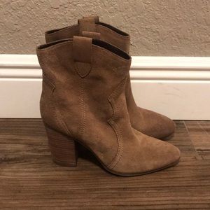 Aerosoles super cute ankle booties